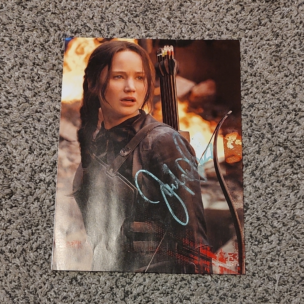 JENNIFER LAWRENCE Hand Signed Photo